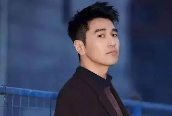 十大小眼睛男明星,十大小眼睛男星演员