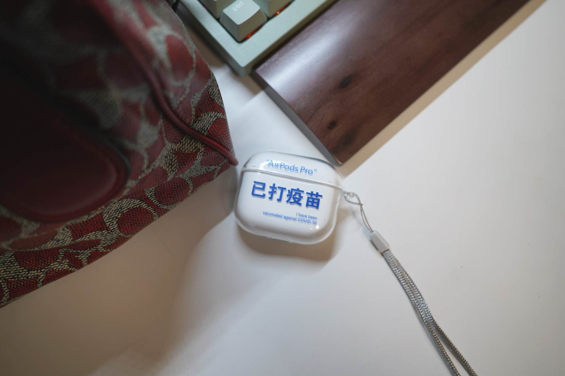 现在入手iphone13值不值得,现在入手iphone13值不值