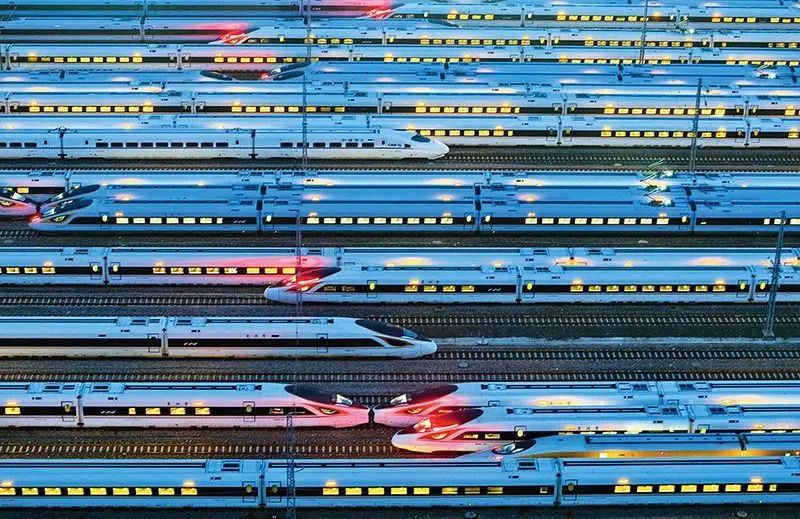 发改委郑栅洁：加快建设现代化产业体系，要重点抓好“五个统筹”