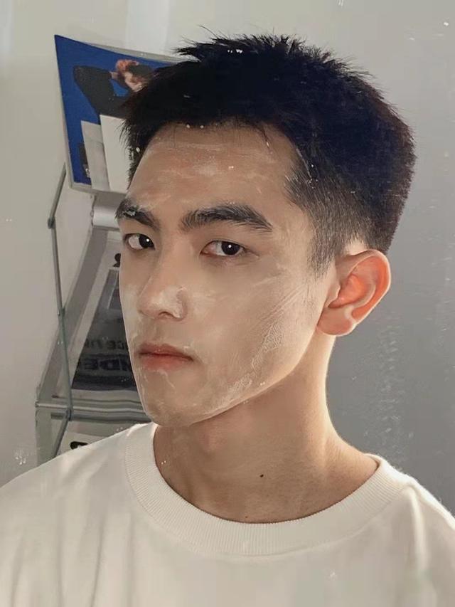 男人再懒也要做的动作,男人再懒也要每天做20个动作