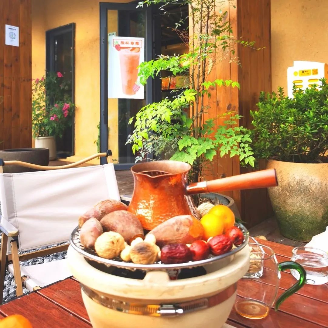 冬日露营围炉煮茶的闲适和惬意,记一次秋天的围炉煮茶露营