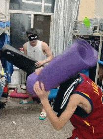 “24岁的女友发育成这样算正常吗？”哈哈哈朋友都说她是我兄弟！