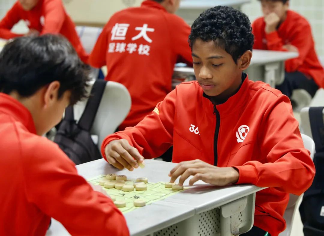 恒大足校的第11年，累计花费超28亿，它为中国足球贡献了什么？