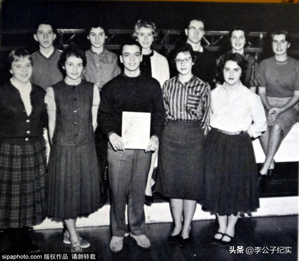 81岁亿万女富婆：害怕被吃甩掉安东尼，牵手卡戴珊26岁前男友