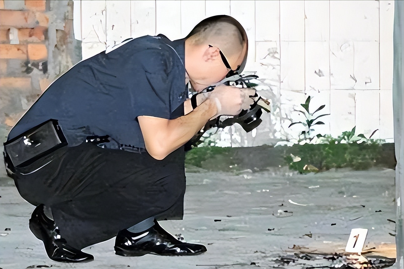 18岁少女被杀惨遭抛尸破案,花季少女被杀抛尸警方追凶