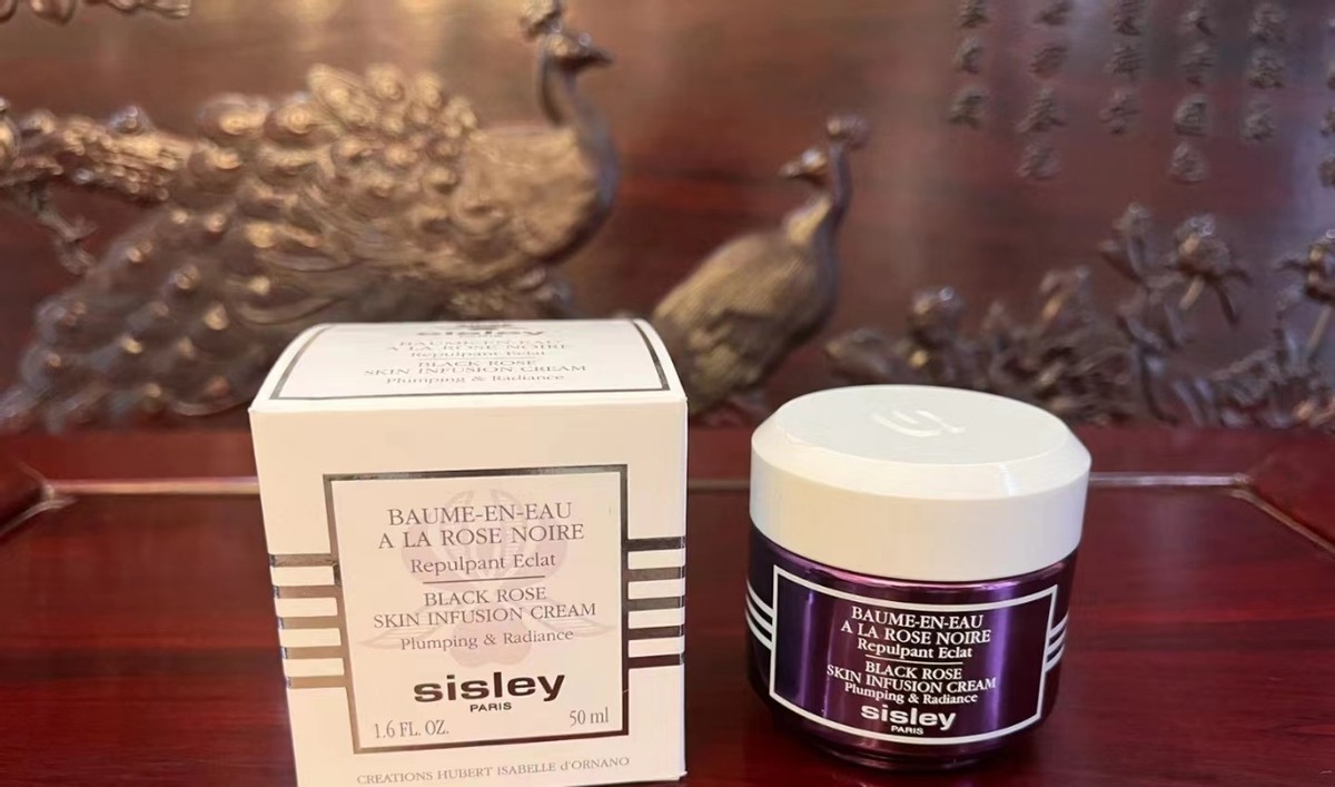 4款高配置的玫瑰面霜推荐：滋润补水不油腻，把面部轮廓线提上去