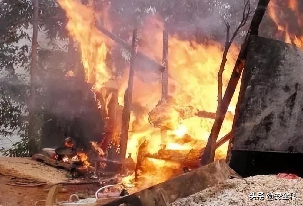 乙炔瓶与氧气瓶的安全距离,乙炔和氧气瓶安全距离是多少