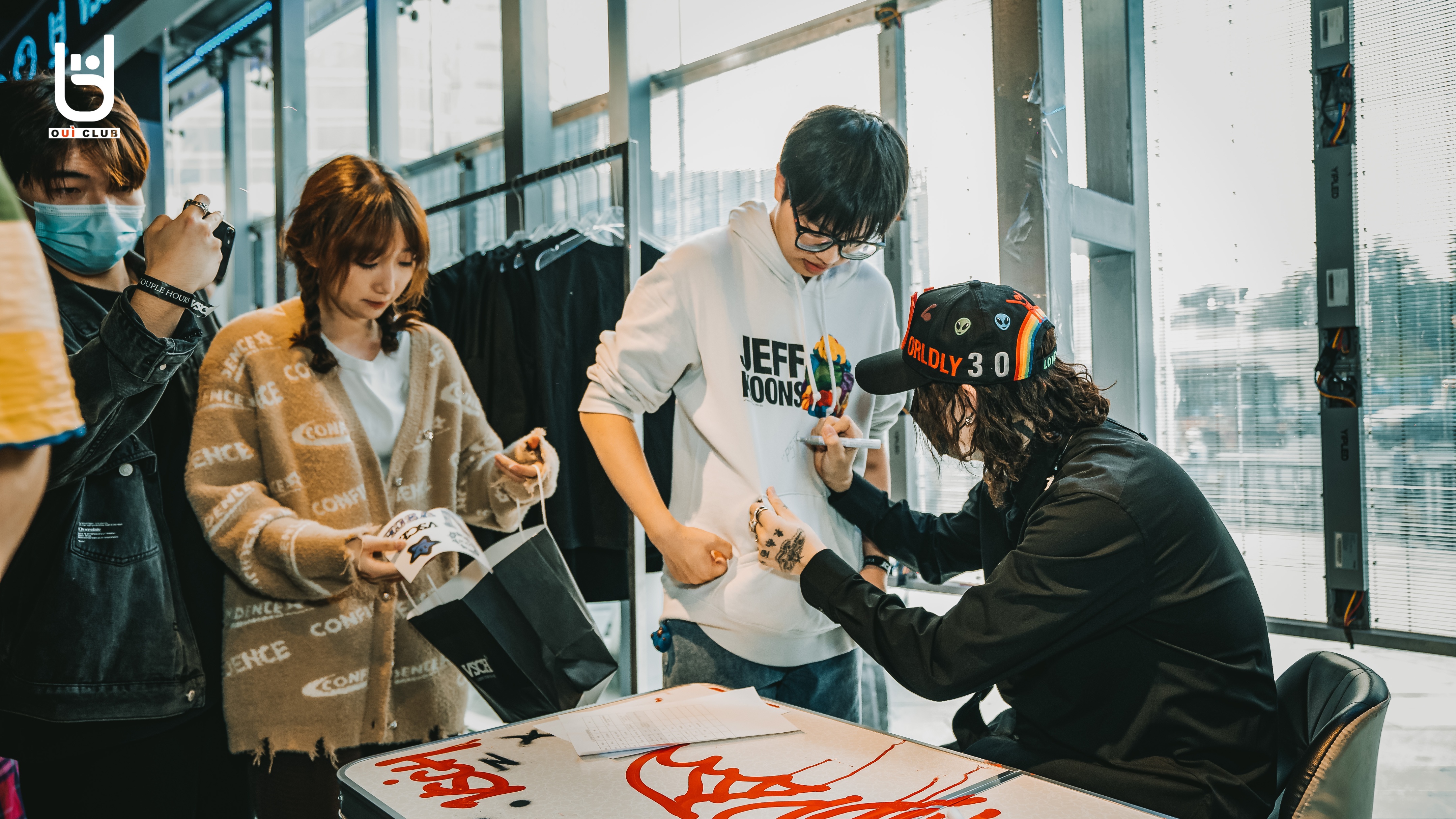 OUIPOPUP！神仙联动来啦，OUIXPSY.PXVSCH官方联名，展现Z世代pop