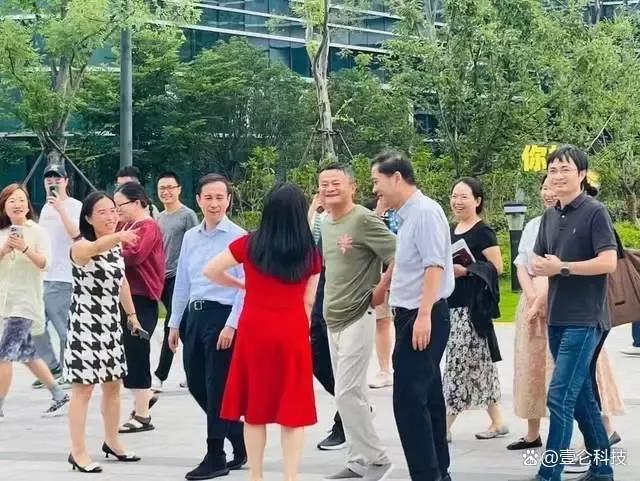 马云中国经济未来五年,马云对中国经济复苏的贡献