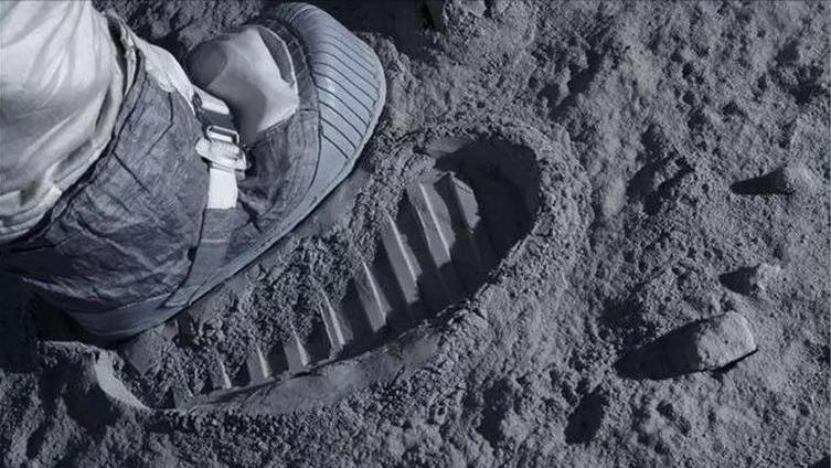 嫦娥四号探测器成功着陆月球背面,嫦娥四号在月球背面发现了什么