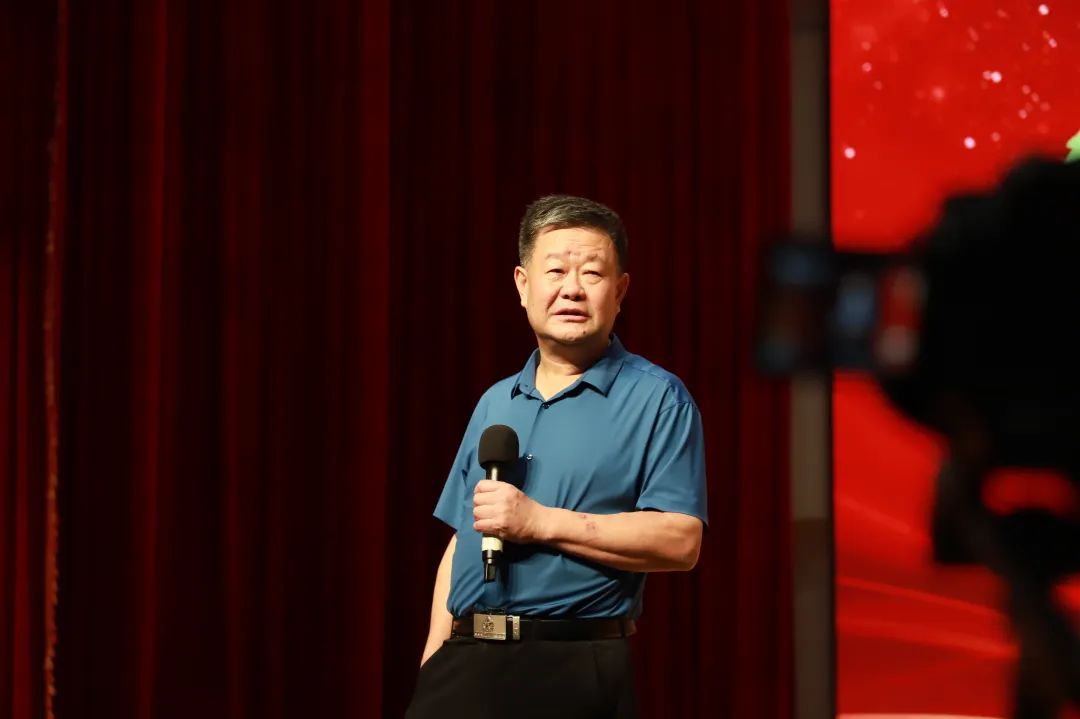 高考战神出场,高考战神复读生