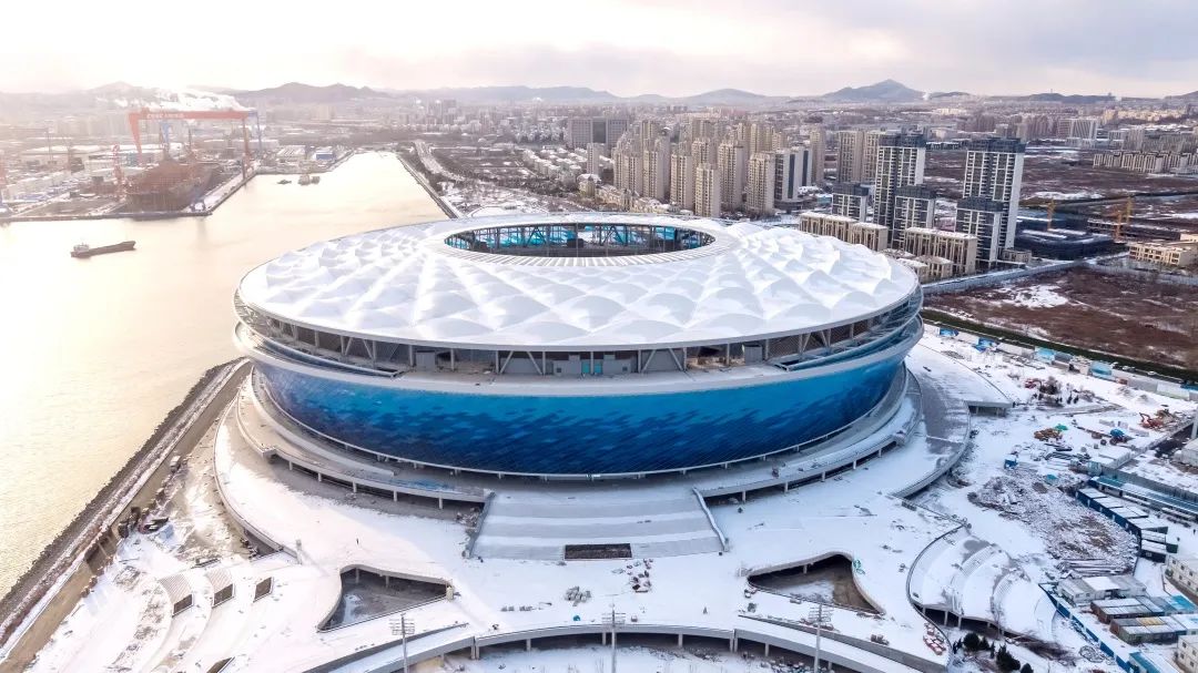 大连梭鱼湾足球场竣工,大连梭鱼湾足球场主体施工