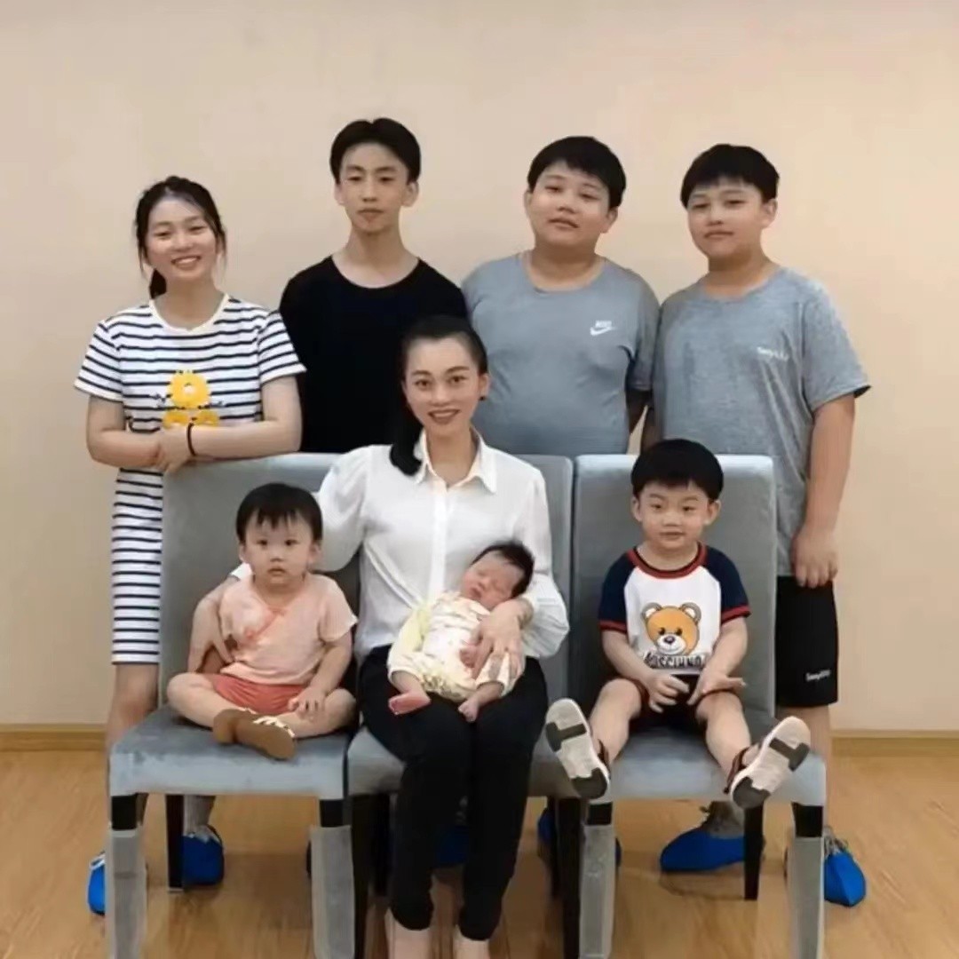 广东女子连生了七个孩子,广东36岁女子连生7个娃交百万
