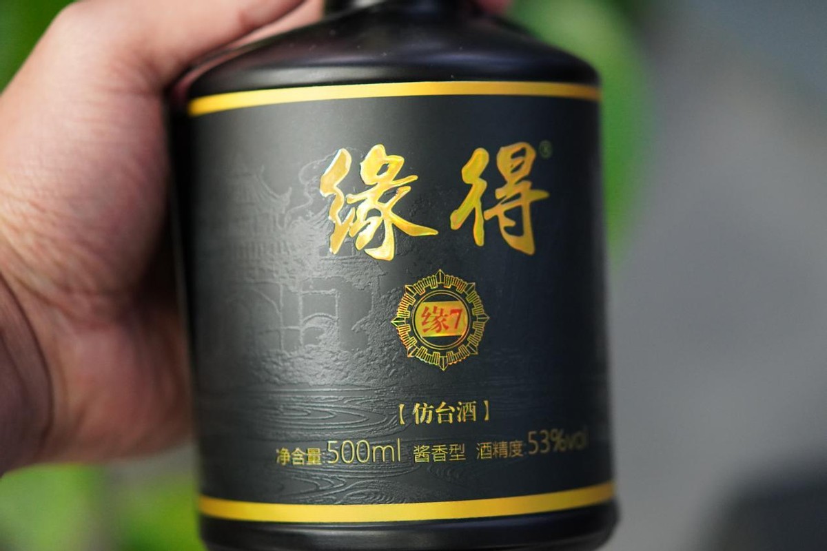 农村小伙自己酿白酒,大爷为喝好酒竟自购设备