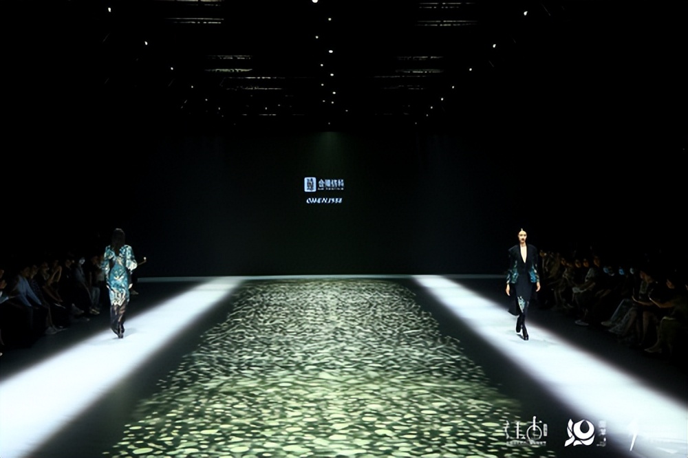 2023年新款时尚女装盐系气质,盛泽时尚女装