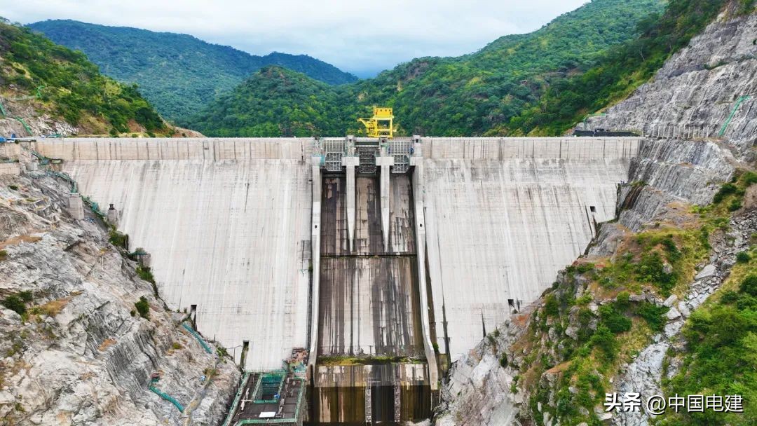 今天，咱哪两个“一带一路”项目上了《人民日报》？