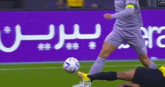 C罗伤情更新！踝关节仍肿胀，最大利好：骨头韧带未伤，拒绝休战