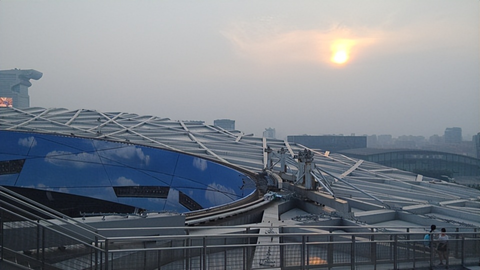 耗费1.18亿打造的鸟巢,15年耗资100亿美元