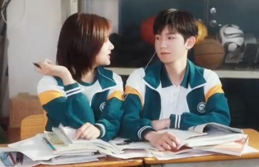 人民文娱王源采访,众人对王源的评价