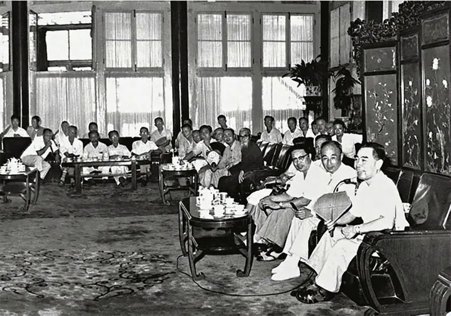 一切为了人民的健康——周恩来与新中国卫生防疫二三事|方志江苏