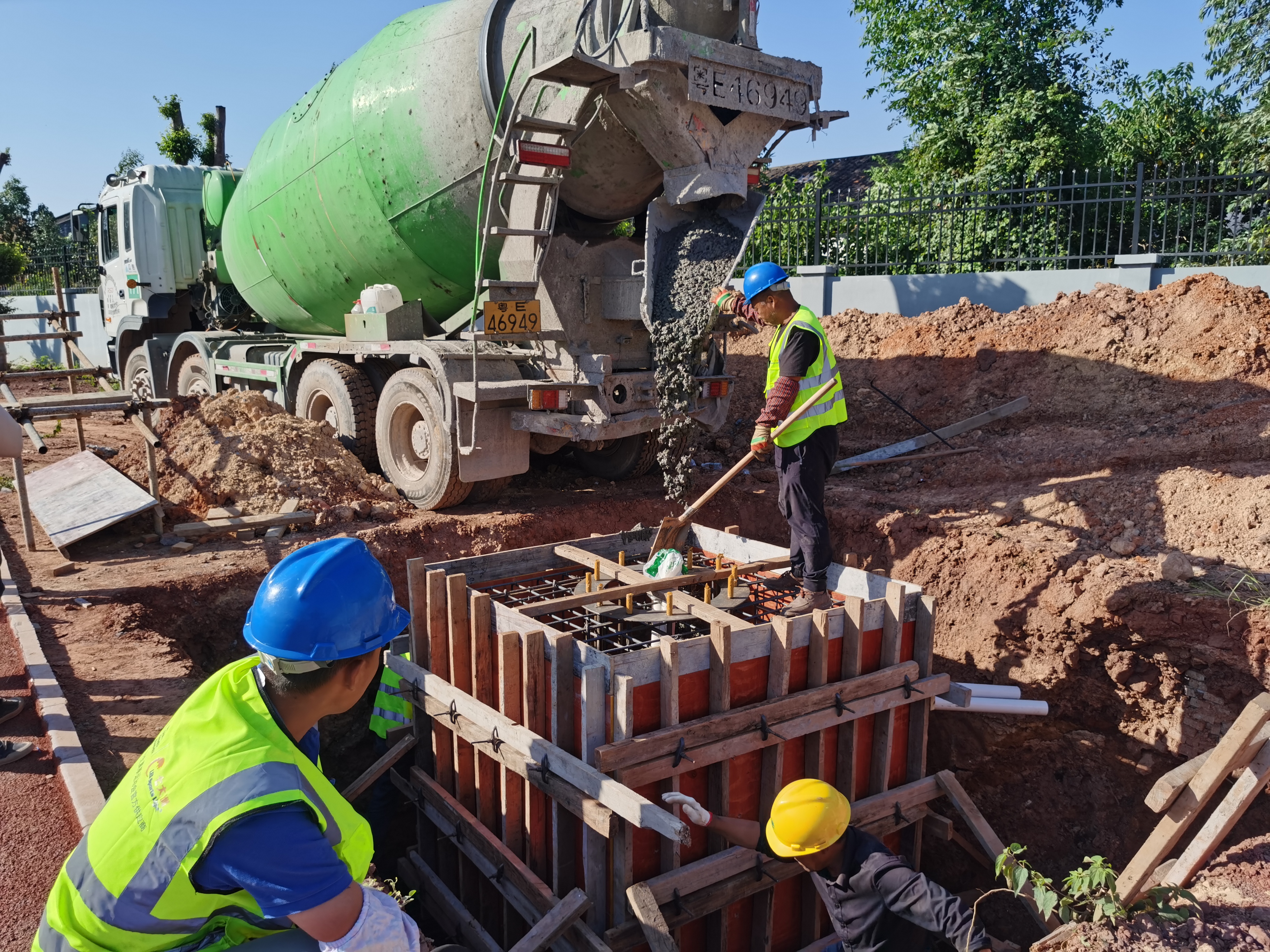 七大洲足球场案例│汗洒绿茵球场，点亮战士风采