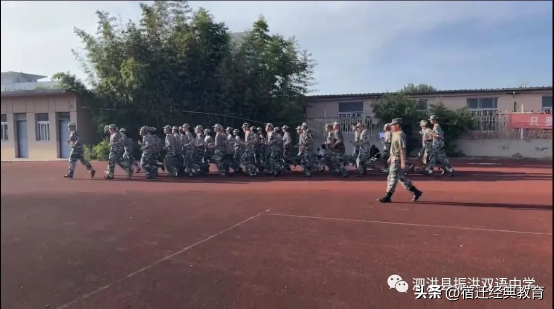 2019级新生军训掠影之动作篇,直击2022级新生军训汇演现场