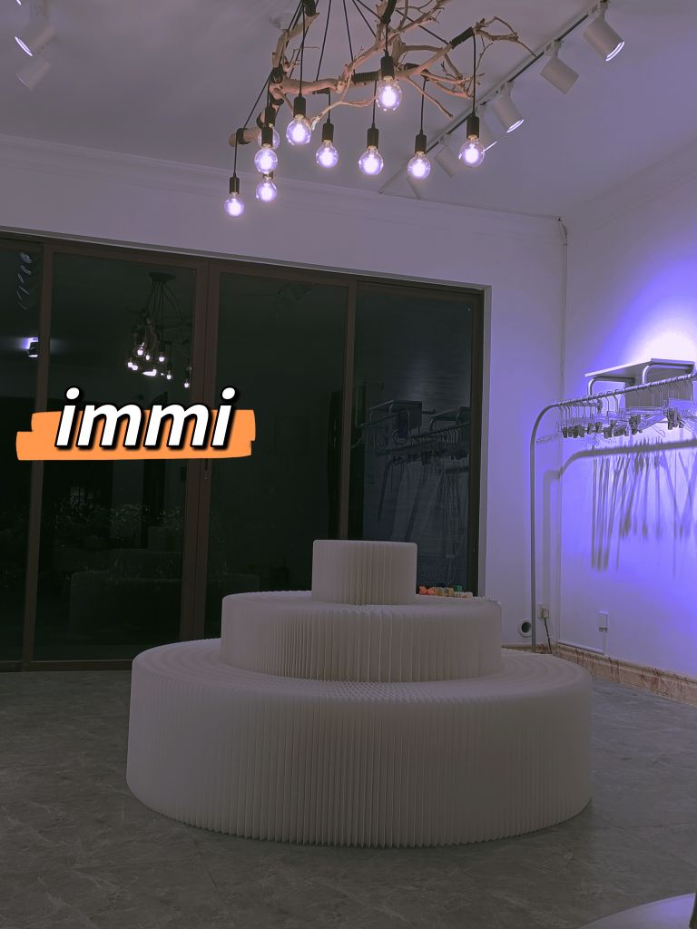 开一家自助女装店多少钱,开一家服装店需要多少钱啊