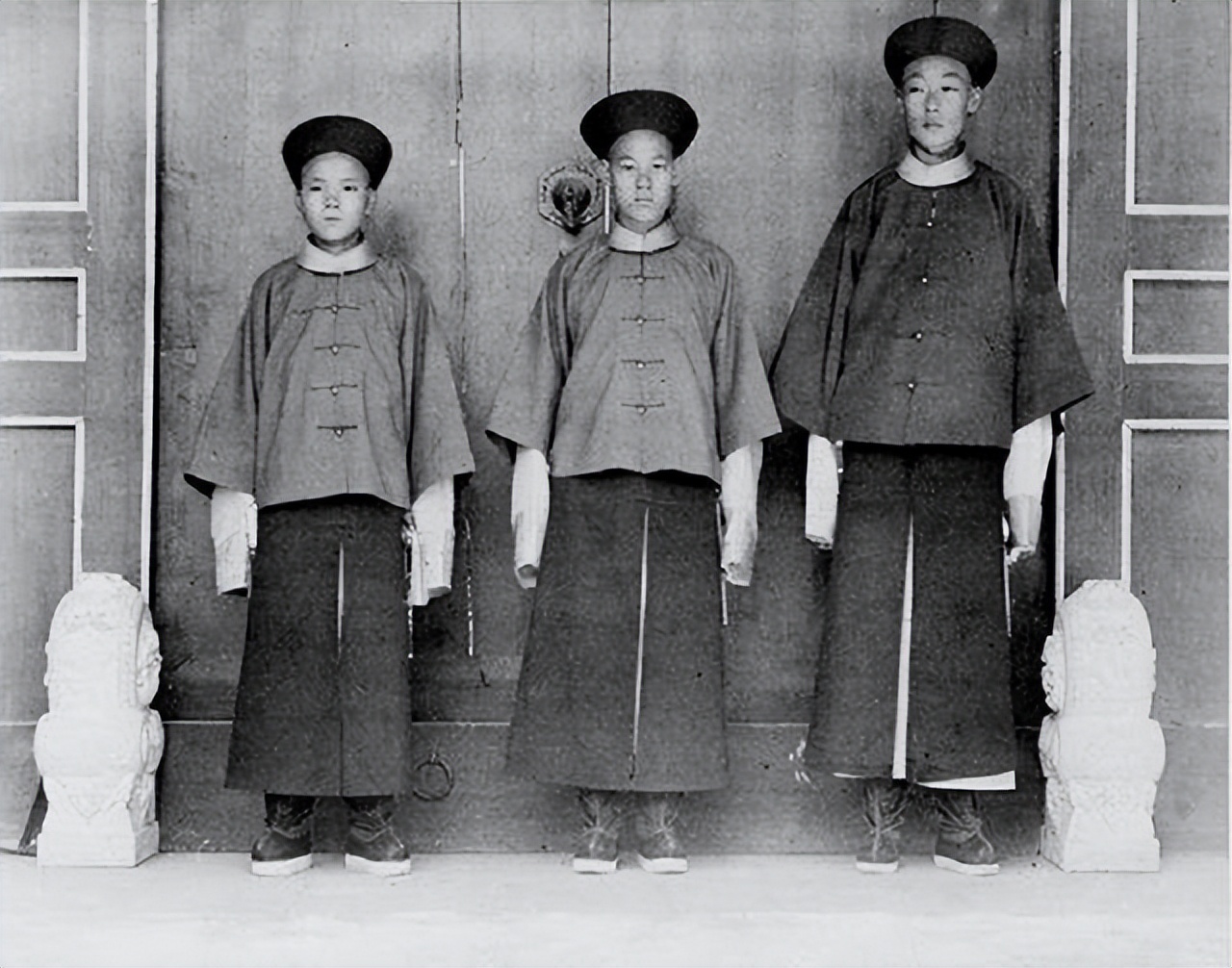 “睡我母亲可以,夺我江山不行!”嫪毐是太监的祖师爷?