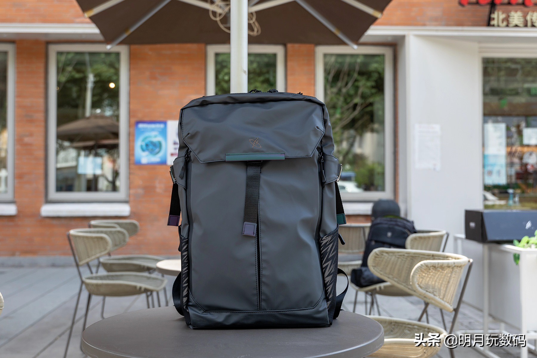 光影行星双肩包男200,类似于光影行星的双肩包