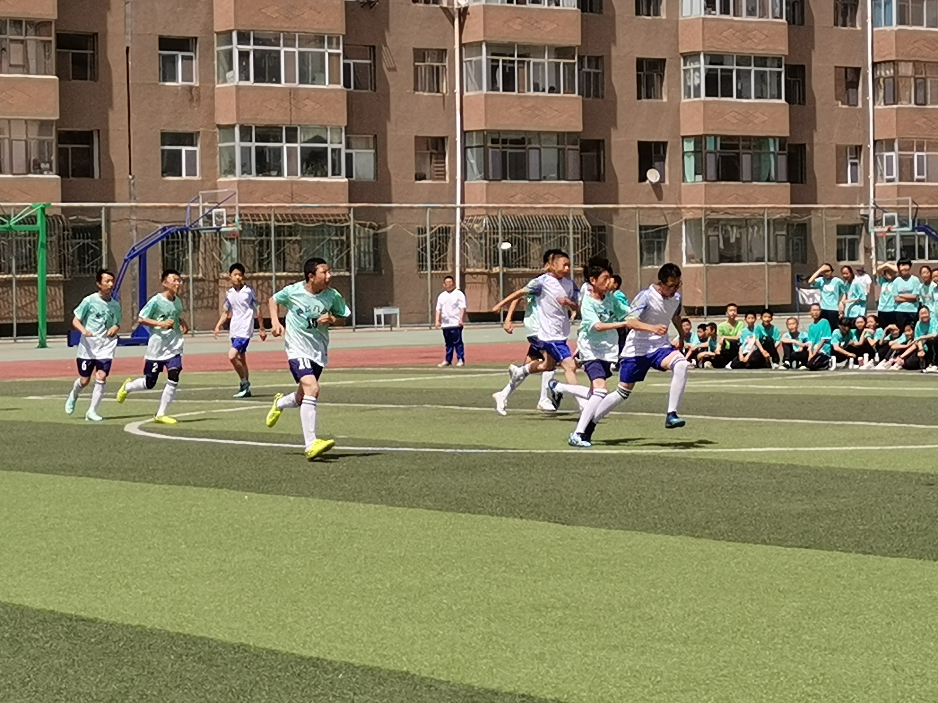 骄阳似火燃燃,骄阳似火激情四射下一句