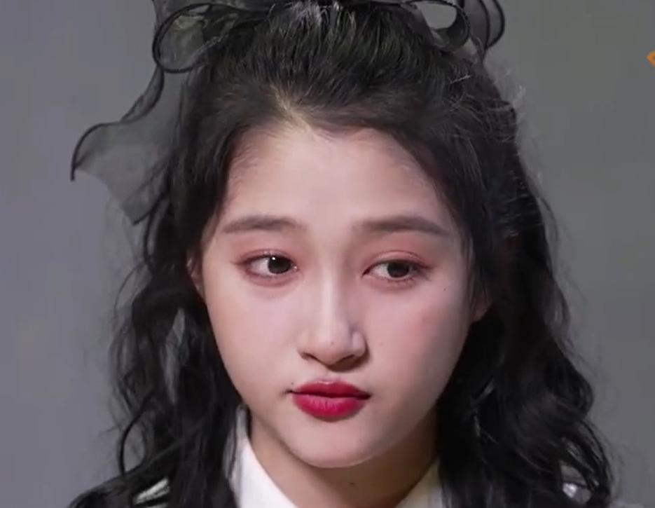 私下关晓彤对贾玲的评价,关晓彤接受访谈