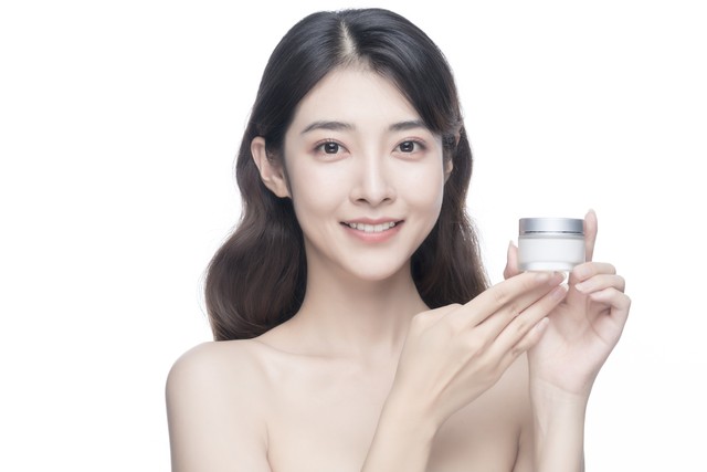 八杯水护肤品的正确使用顺序,护肤品的正确使用顺序和方法图片