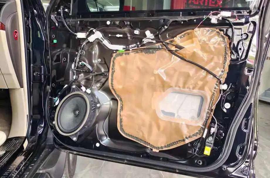 一开口就征服了我的耳朵，丰田霸道无损升级丹麦丹拿232音响