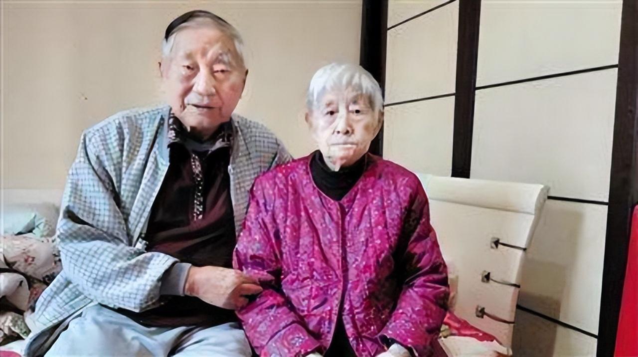 范绍增为啥死后一直不下葬,范绍增骨灰下葬重庆