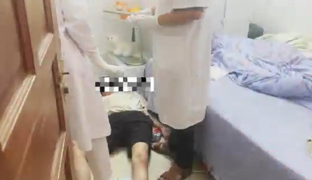 父母不给买，男子割腕以死相威胁！