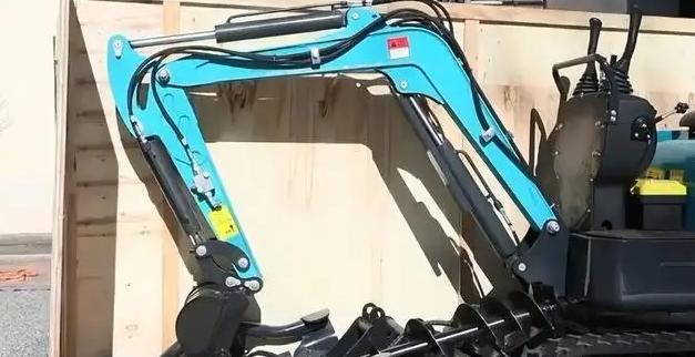 美国大爷网购中国挖掘机,美国大爷中国挖掘机