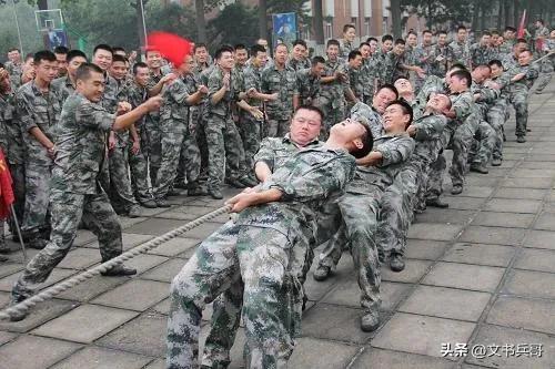 刚当“老兵”那个元旦，听了一曲MTV，拉去跑个五公里，今生难忘