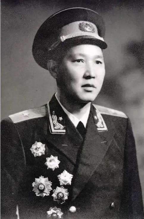 铁在烧电影铁原阻击战全集,铁在烧铁血军魂40集电视连续剧