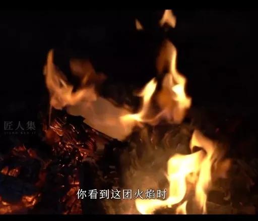 云表情慢慢变粉的表情,云表情包动图