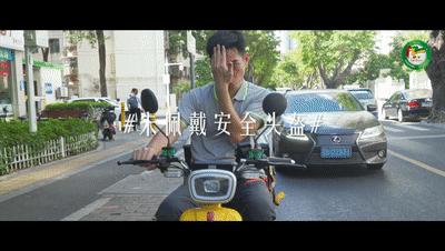 骑电动车不戴头盔有多可怕,骑电动车戴头盔跟不戴头盔的区别