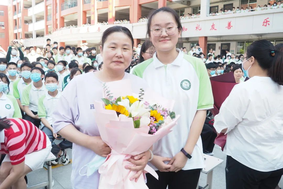 「河南科教兴豫」青春不散场·逐梦向未来！郑州第76中学毕业典礼