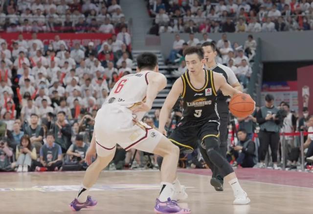 cba篮球疯狂,辽篮双子星郭艾伦赵继伟