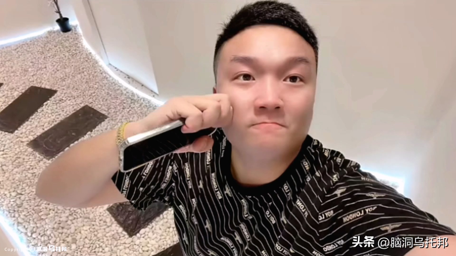 「小胖闯非洲」直播途中遇害！原因曝光震惊全网！有何深仇大恨？