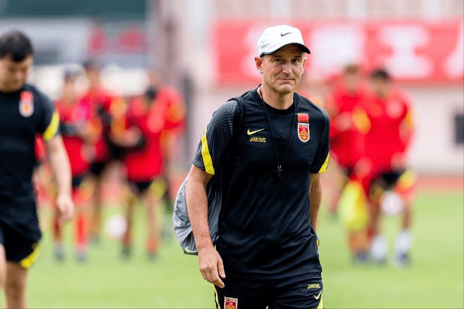 塞尔维亚国足主教练,塞尔维亚男足主教练简介