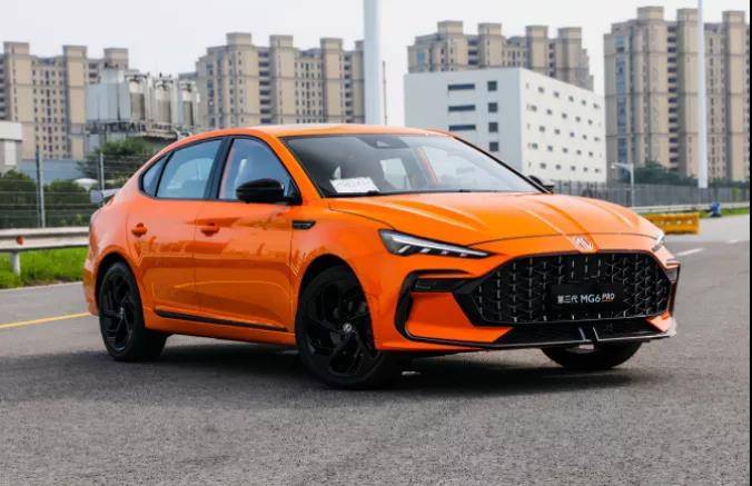 国产“七巨头”销量公布：比亚迪杀疯，长安还是斗不过吉利？