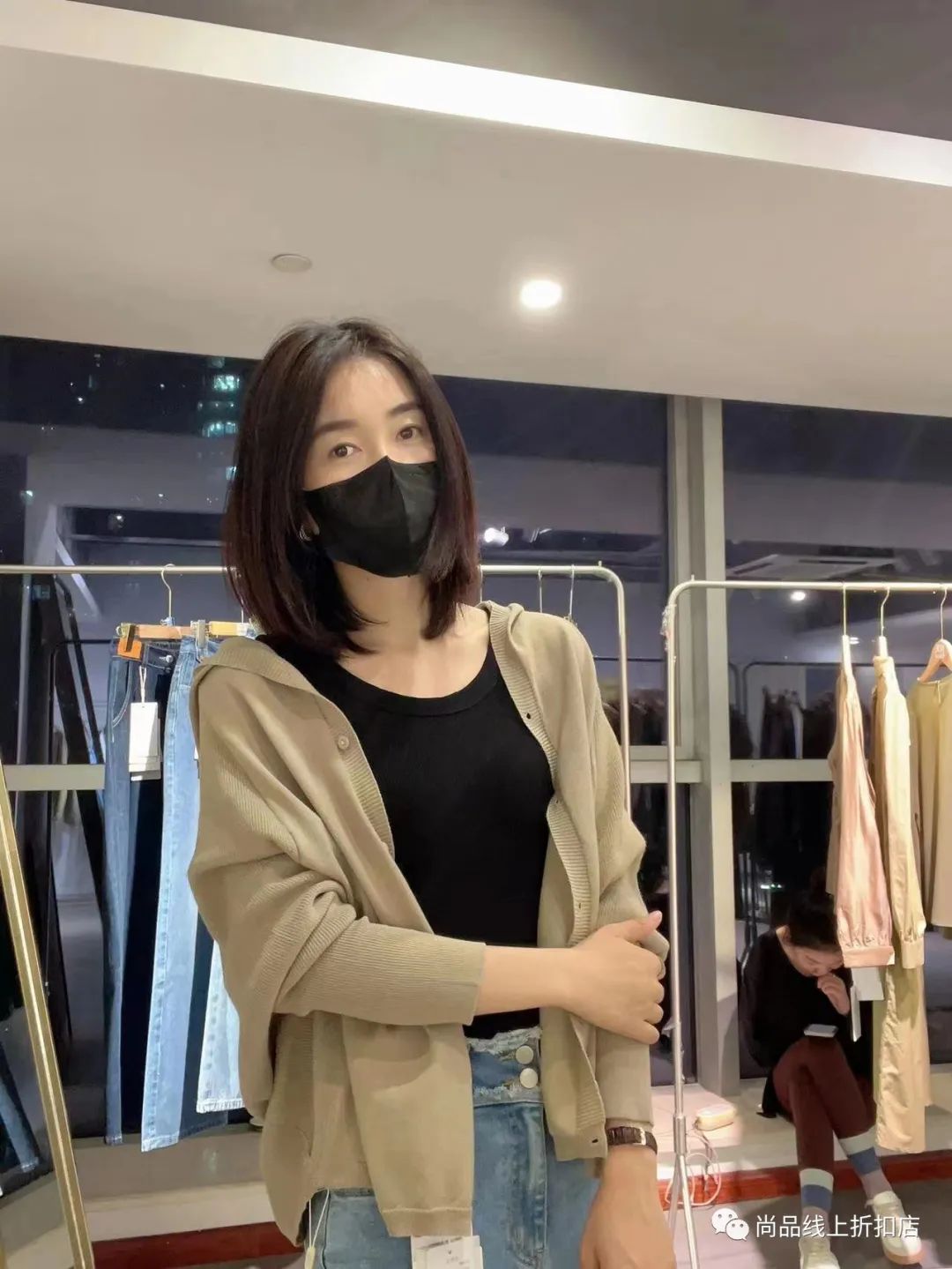 娌櫁渚濈編mohomo鏄搧鐗屽コ瑁呭悧,娌櫁渚濈編2024濂楄