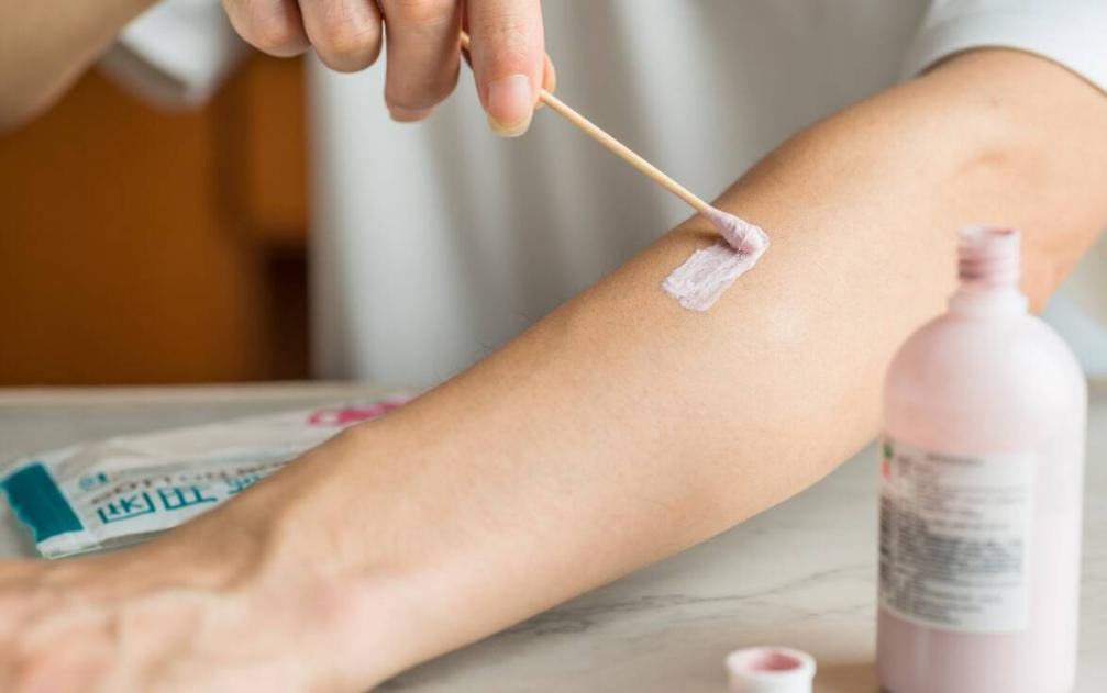 炉甘石洗剂贵的与便宜的有区别吗,炉甘石洗剂世卫推荐