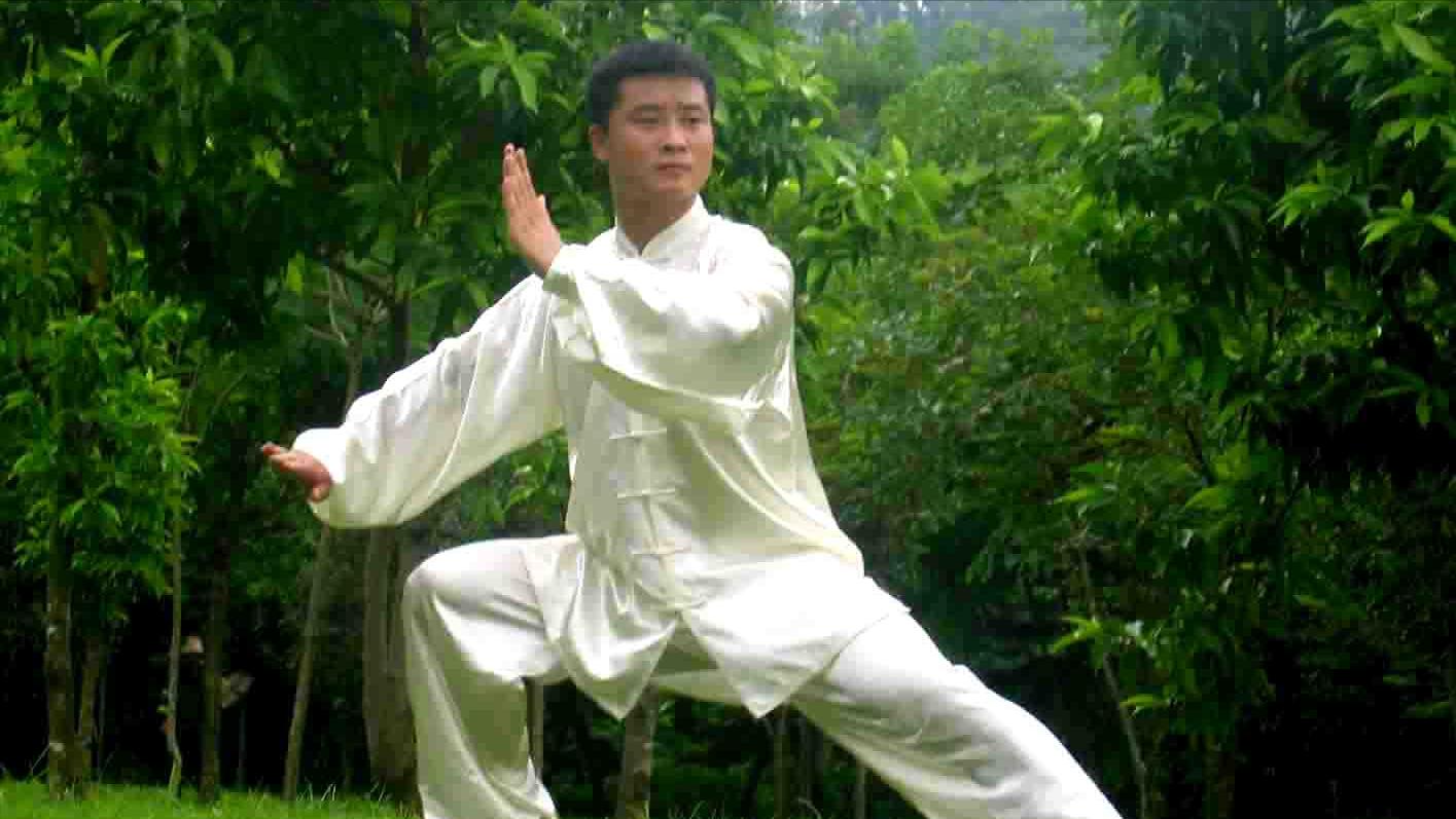 经常手抖、手麻，是怎么回事？医生：身体可能出现了问题，别大意