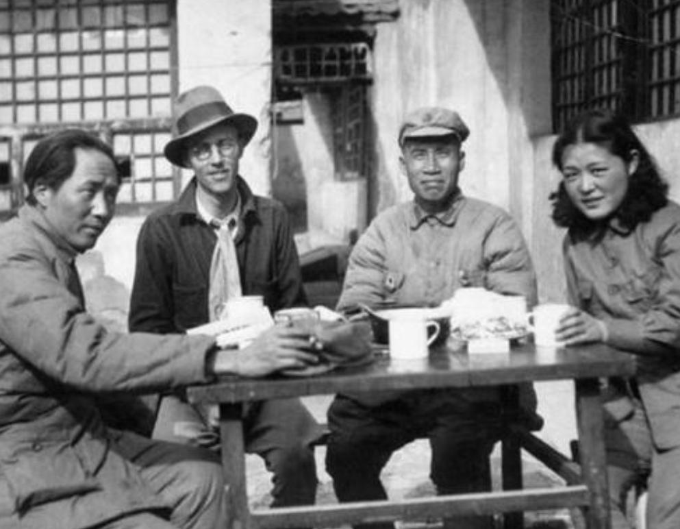 美国记者史沫特,美国记者史沫特莱采访