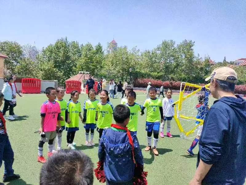 驰骋绿茵放飞梦想,驰骋赛场挥洒豪情